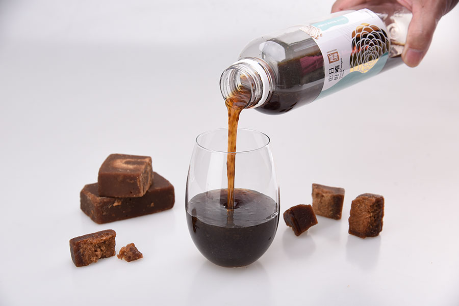 古法精練手工黑糖冬瓜糖磚，精心掌控甜度比例