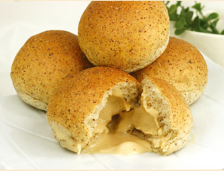 奧瑪爆漿全麥花生餐包